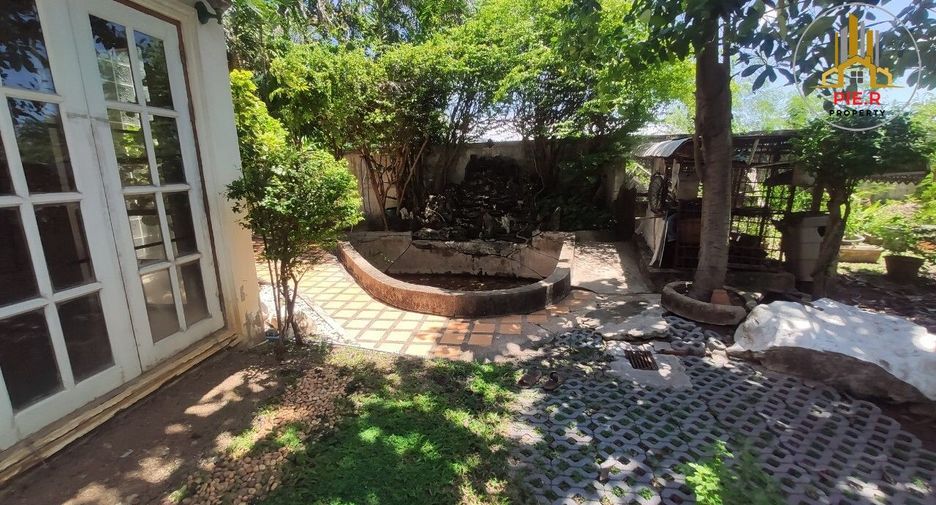 For sale 4 bedrooms house in Lat Krabang, Bangkok