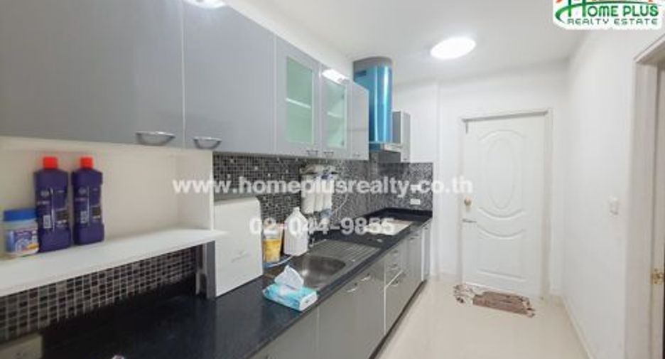Casa en venta de 4 habitaciones en Mueang Nakhon Pathom, Nakhon Pathom