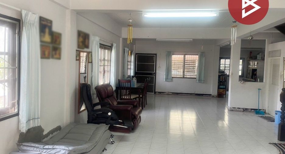 For sale 3 Beds townhouse in Mueang Surin, Surin
