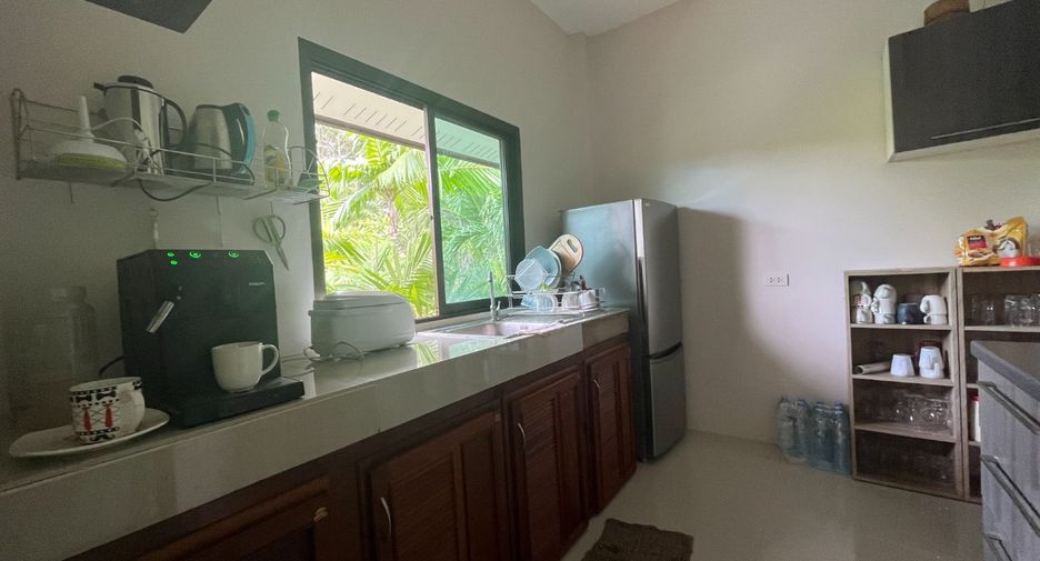 For sale 11 bedrooms retail Space in Mueang Krabi, Krabi