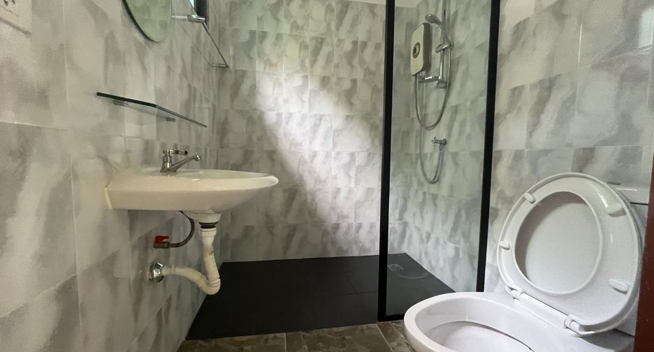 For sale 11 bedrooms retail Space in Mueang Krabi, Krabi