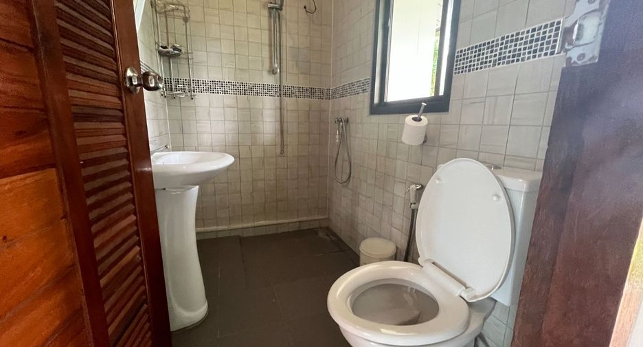 For sale 11 bedrooms retail Space in Mueang Krabi, Krabi