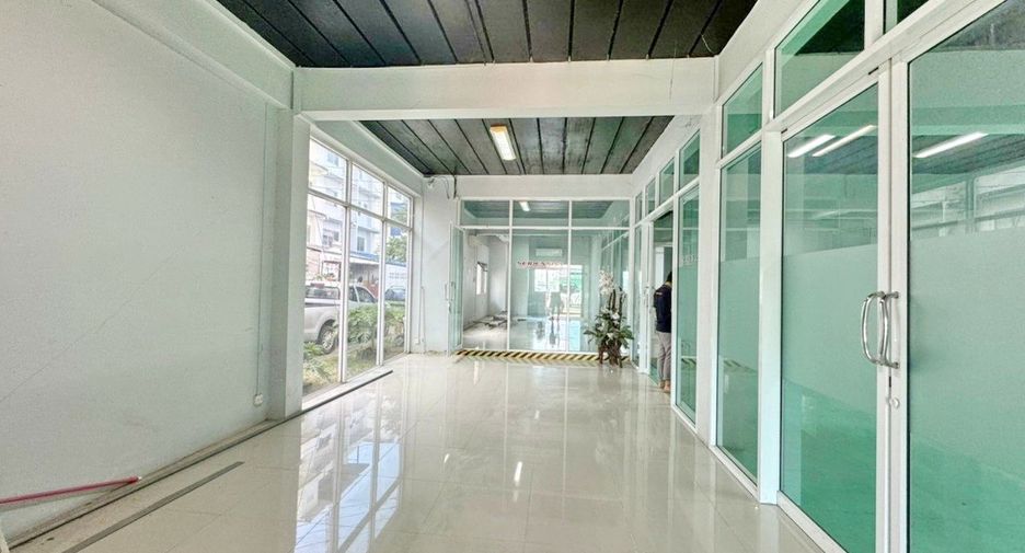 For rent 9 Beds office in Phan Thong, Chonburi