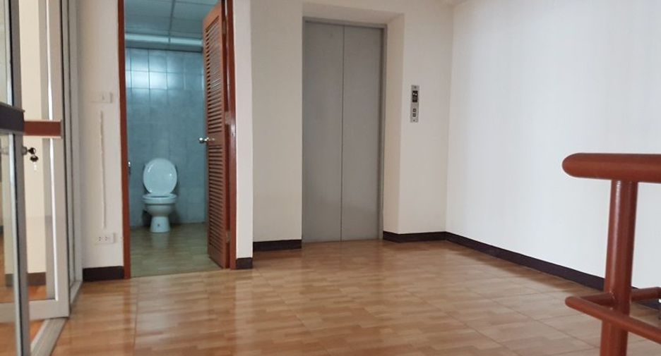 Büro zum Kauf in Bang Kapi, Bangkok