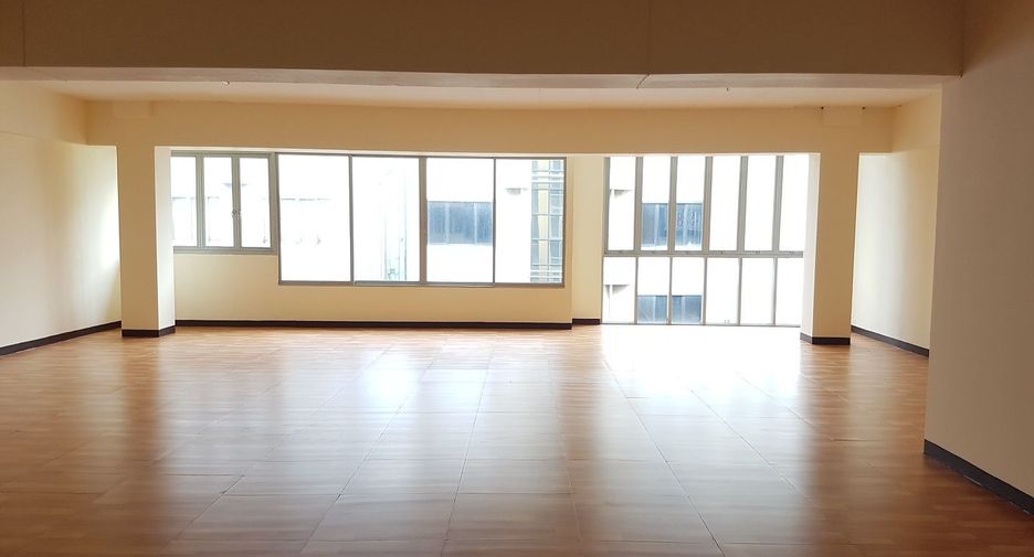 Büro zum Kauf in Bang Kapi, Bangkok