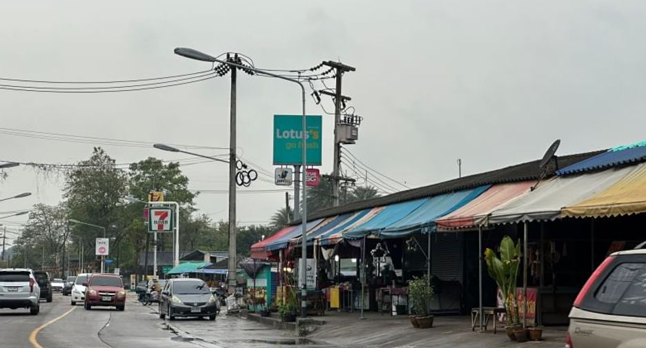 For sale 4 ベッドルーム retail Space in Si Racha, Chonburi
