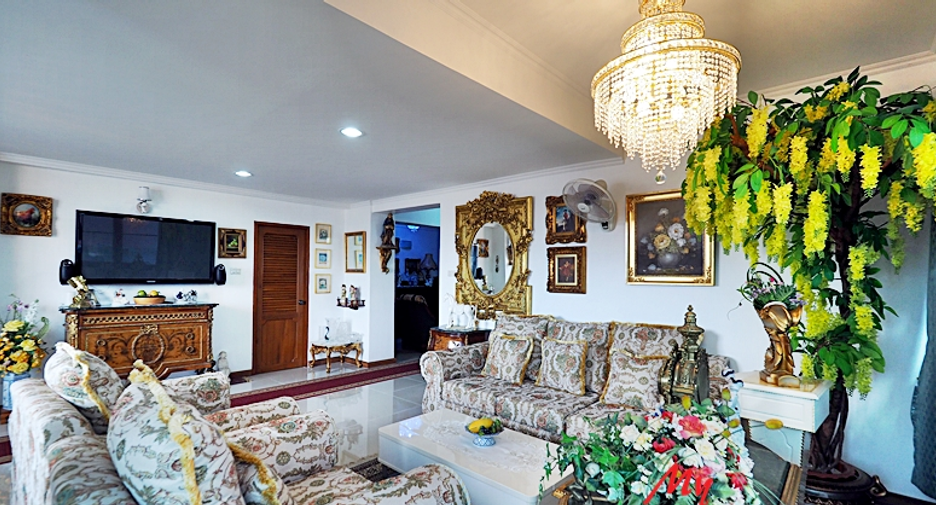 For sale 1 bed apartment in Bang Lamung, Chonburi