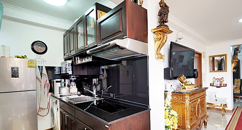 For sale 1 bed apartment in Bang Lamung, Chonburi