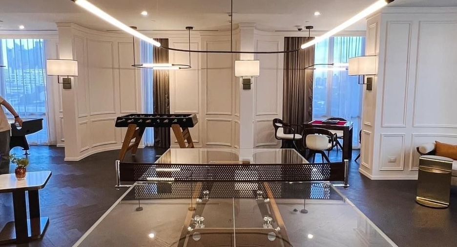 For rent and for sale 1 bed condo in Pathum Wan, Bangkok