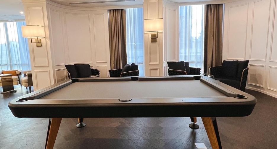 For rent and for sale 1 bed condo in Pathum Wan, Bangkok