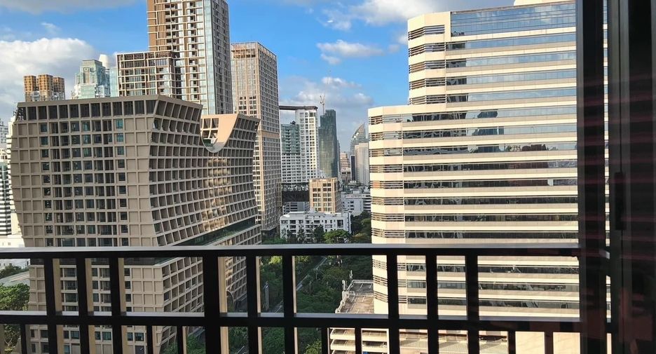 For rent and for sale 1 bed condo in Pathum Wan, Bangkok