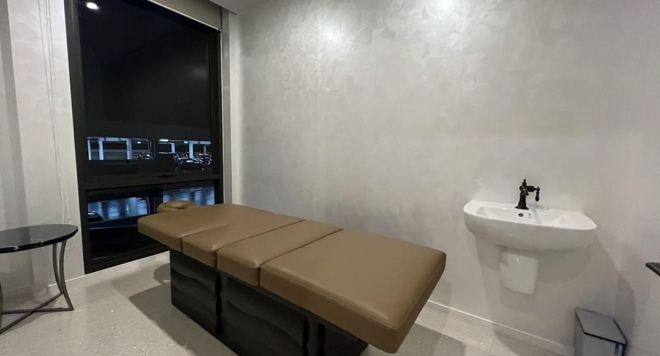 For rent and for sale 1 bed condo in Pathum Wan, Bangkok