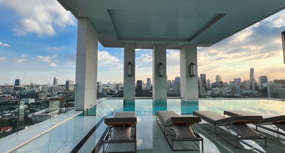 For rent and for sale 1 bed condo in Pathum Wan, Bangkok