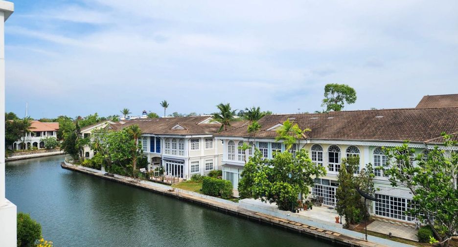 For rent and for sale 3 bedrooms townhouse in Mueang Phuket, Phuket