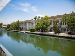 Reihenhaus zur Miete und zum Kauf mit 3 Zimmer in Mueang Phuket, Phuket