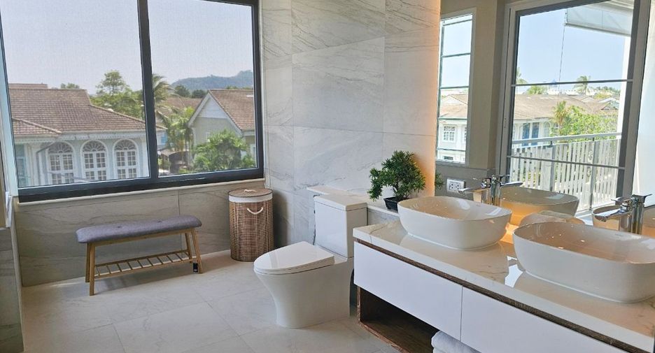 For rent and for sale 3 bedrooms townhouse in Mueang Phuket, Phuket