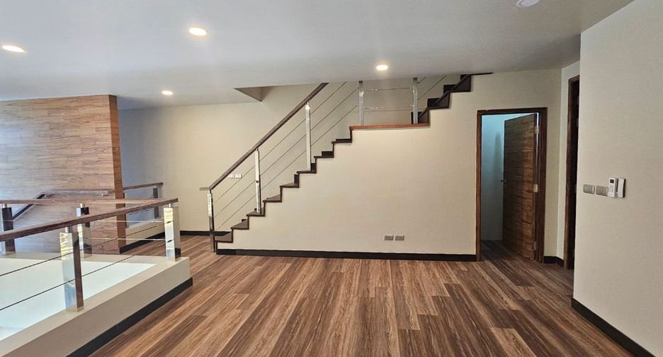 For rent and for sale 3 bedrooms townhouse in Mueang Phuket, Phuket