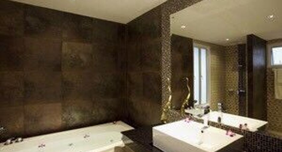 For sale 4 bedrooms condo in Mueang Phuket, Phuket