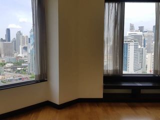 For sale 3 bedrooms condo in Pathum Wan, Bangkok