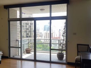 For sale 3 bedrooms condo in Pathum Wan, Bangkok