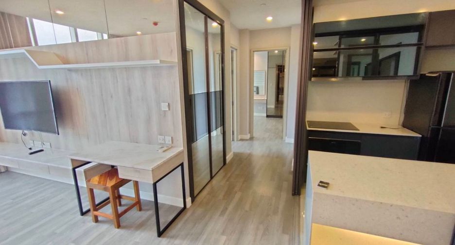 For rent and for sale studio condo in Sathon, Bangkok