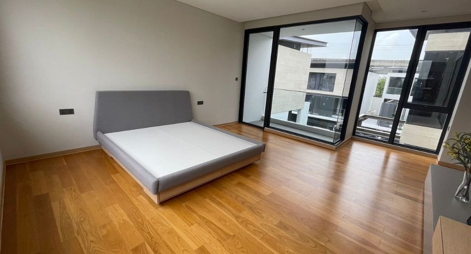 For sale 4 bedrooms house in Prawet, Bangkok