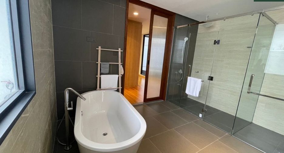 For sale 4 bedrooms house in Prawet, Bangkok