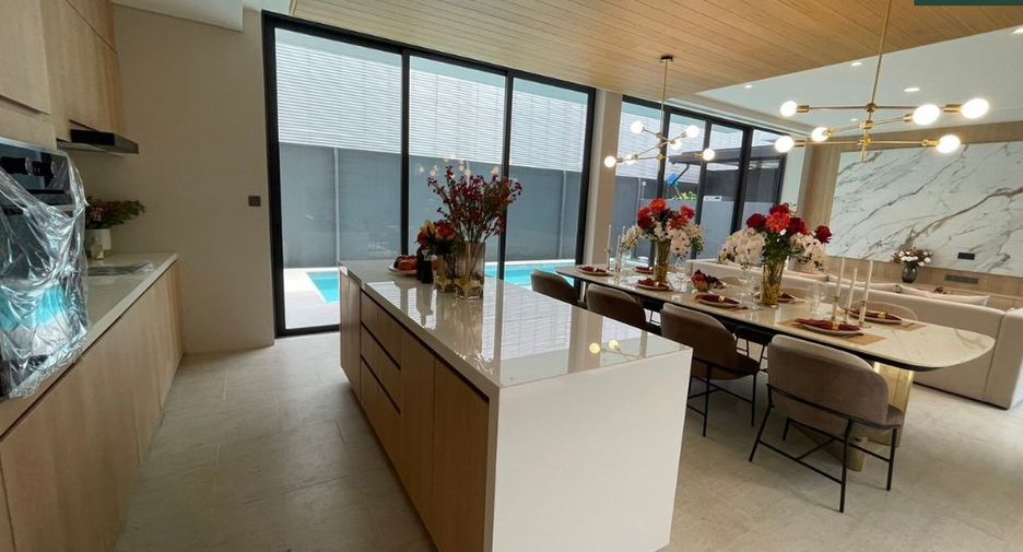 For sale 4 bedrooms house in Prawet, Bangkok