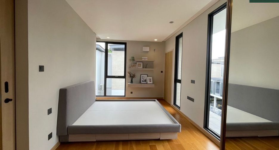 For sale 4 bedrooms house in Prawet, Bangkok