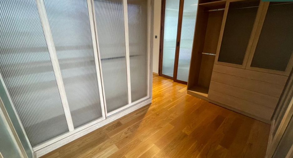 For sale 4 bedrooms house in Prawet, Bangkok