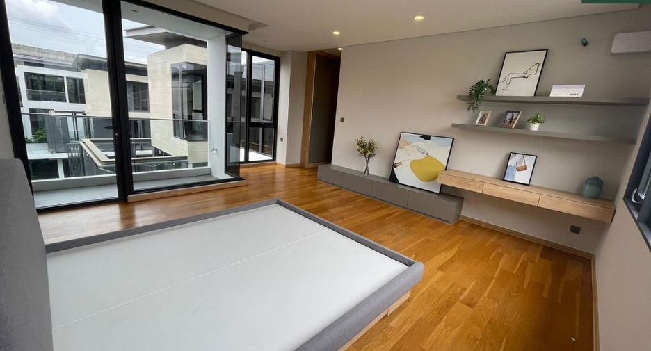 For sale 4 bedrooms house in Prawet, Bangkok