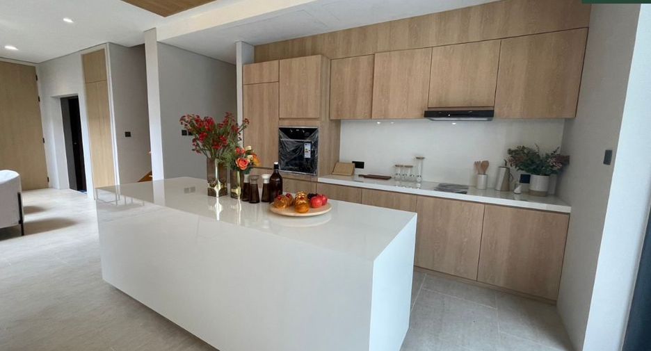 For sale 4 bedrooms house in Prawet, Bangkok