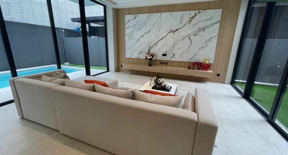 For sale 4 bedrooms house in Prawet, Bangkok
