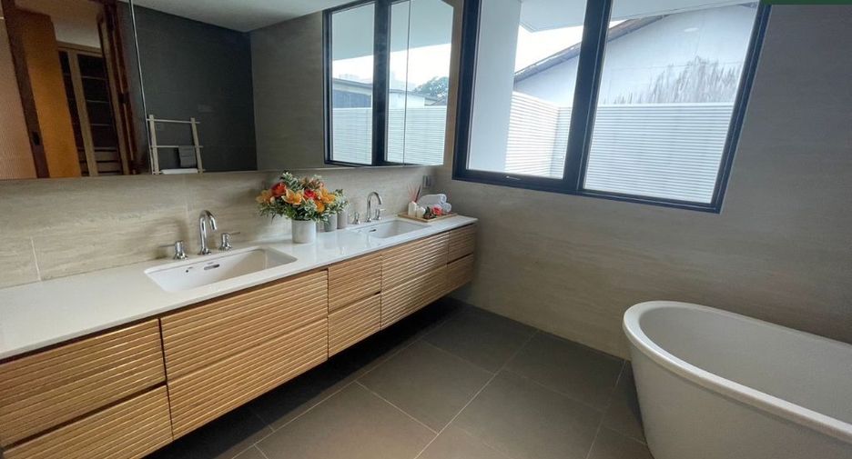 For sale 4 bedrooms house in Prawet, Bangkok