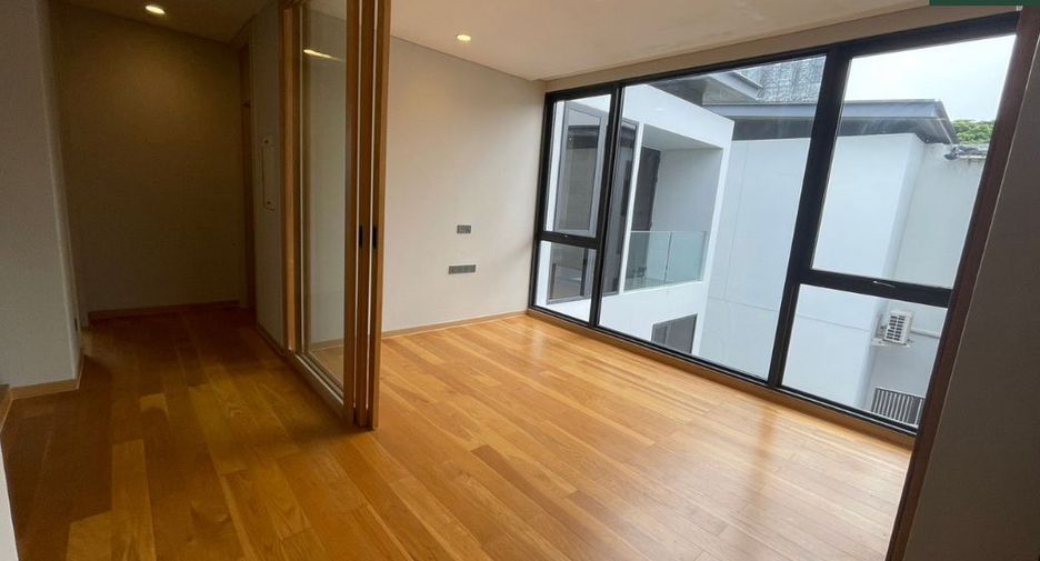 For sale 4 bedrooms house in Prawet, Bangkok