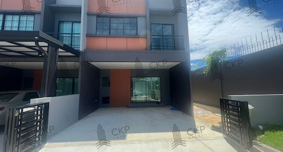 For rent そして for sale 4 Beds townhouse in Bang Kruai, Nonthaburi