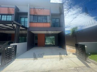 For rent そして for sale 4 Beds townhouse in Bang Kruai, Nonthaburi