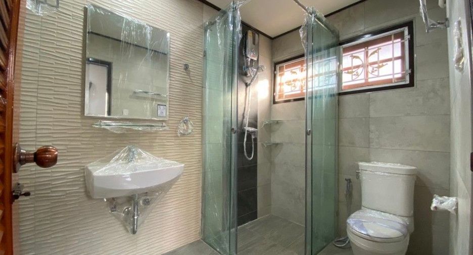 For rent 4 ベッドルーム house in Phaya Thai, Bangkok