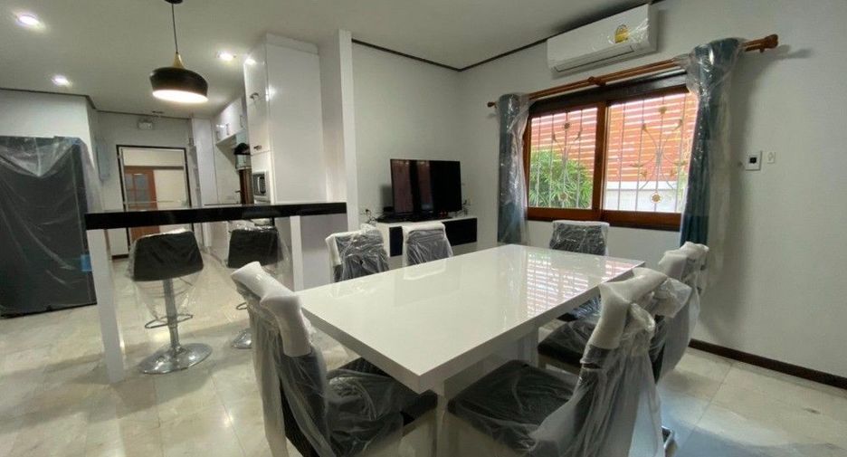 For rent 4 ベッドルーム house in Phaya Thai, Bangkok