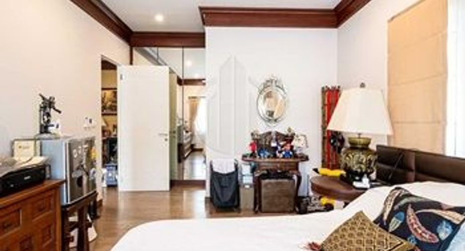 For sale 5 bedrooms house in Prawet, Bangkok