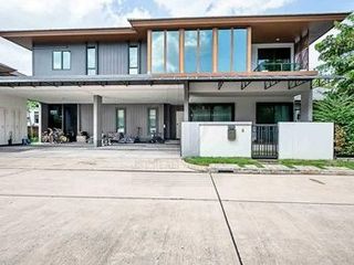 For sale 5 Beds house in Prawet, Bangkok