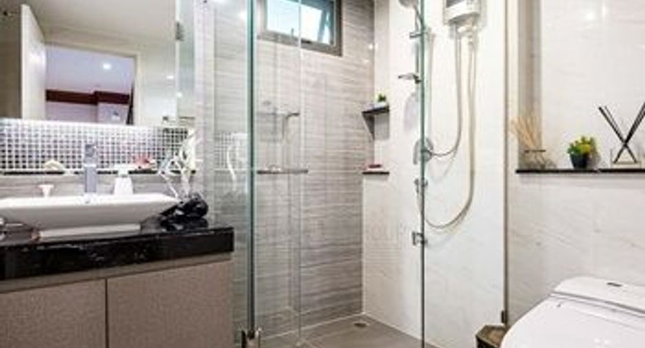 For sale 5 bedrooms house in Prawet, Bangkok