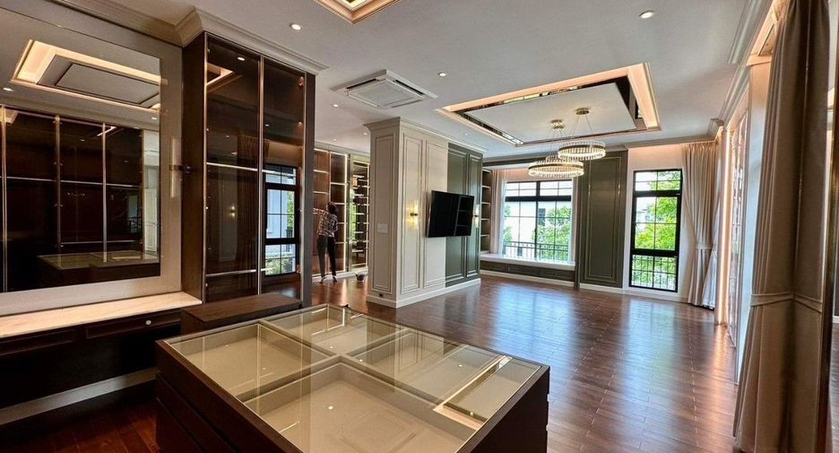 For sale 4 bedrooms house in Thawi Watthana, Bangkok