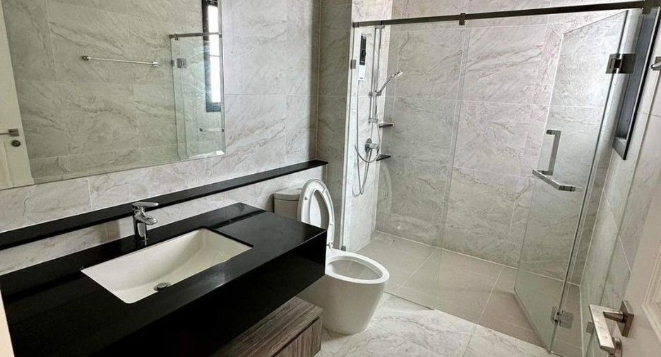 For sale 4 bedrooms house in Thawi Watthana, Bangkok