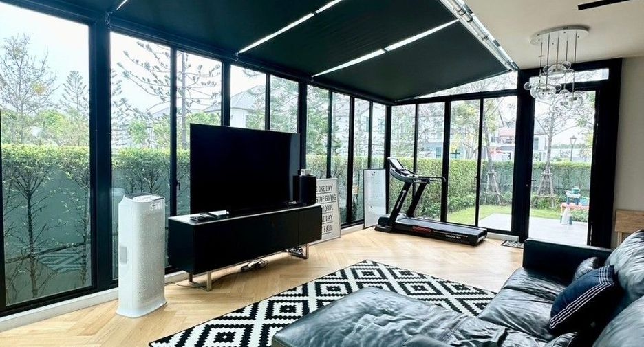 For sale 4 bedrooms house in Thawi Watthana, Bangkok