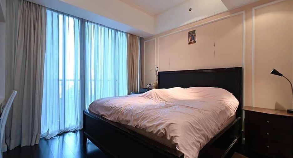 For rent 4 bed apartment in Sathon, Bangkok
