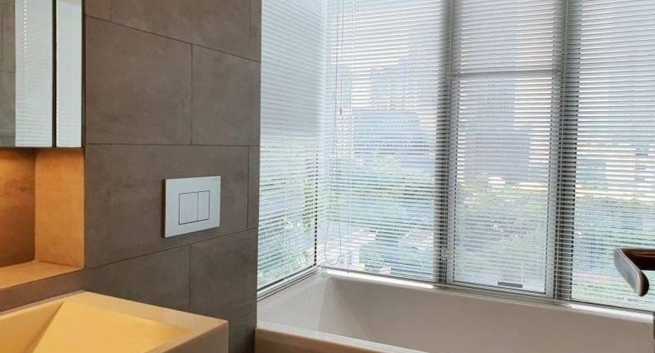 Condo en alquiler de 2 habitaciones en Khlong Toei, Bangkok