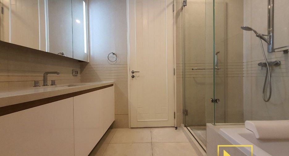 Wohnung zur Miete mit 2 Zimmer in Pathum Wan, Bangkok