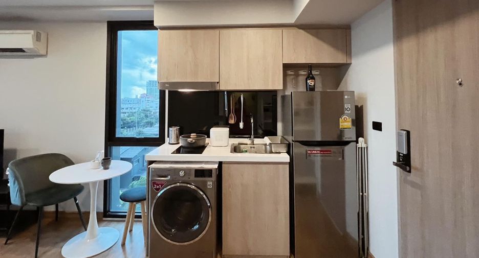 For rent 1 bed condo in Phaya Thai, Bangkok