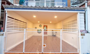 For sale 3 bed townhouse in Mueang Chon Buri, Chonburi